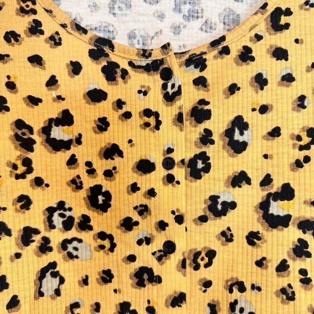 NWT BP Biege Nougat Leopard Crop Top Tank & Cardigan Attached Set Medium - Picture 5 of 10